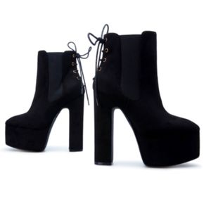 Diana Block Heel Bootie